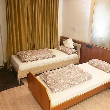 One Room Apartment In Бергиш Гладбах Екстериор снимка