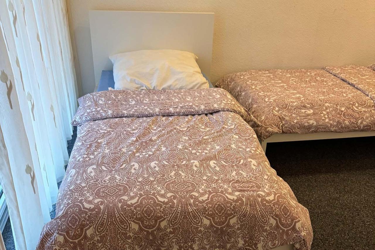 One Room Apartment In Бергиш Гладбах Екстериор снимка