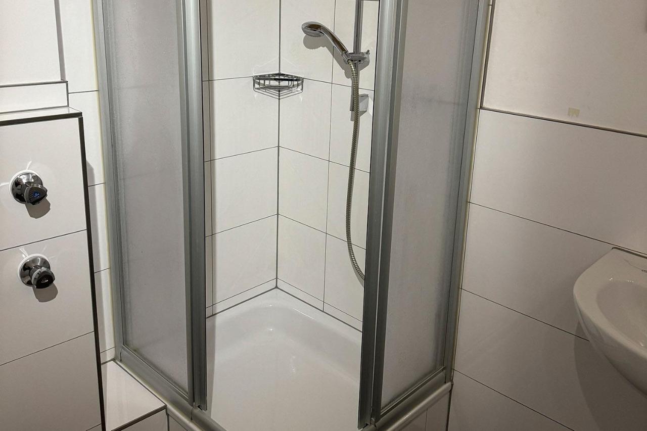 One Room Apartment In Бергиш Гладбах Екстериор снимка